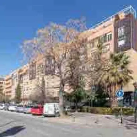H&H Suite Train Station Apartament Granada Exterior photo