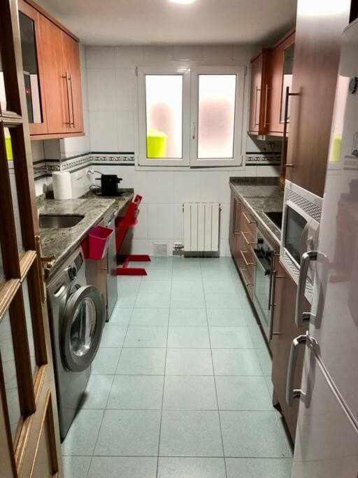 H&h Train Station Apartment